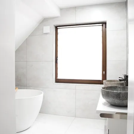 Grosses Wellnesshaus Morgengau Sauna, Wirlpool, Infrarot & Garten Im Thueringer Wald Holiday home