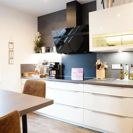 Holiday home Grosses Wellnesshaus Morgengau Sauna, Wirlpool, Infrarot & Garten Im Thueringer Wald *